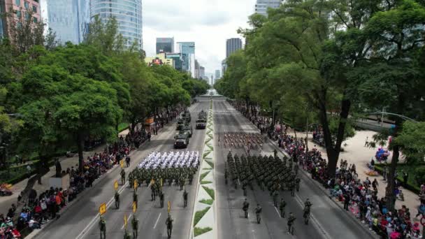 Drohnenschuss Des Krankenschwestern Korps Der Armee Bei Der Parade Zum — Stockvideo