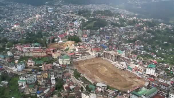 Kohima Hele Stad Luchtfoto Uitzicht Dat Lokale Grond Huis Bomen — Stockvideo
