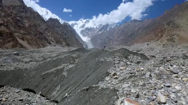 Plano Aéreo Trayectoria Del Glaciar Fairy Meadows Pakistan Rodaje Cinematográfico — Vídeo de stock