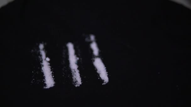 Vorbereitung Des Kokains Auf Den Konsum — Stockvideo