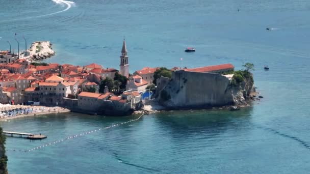 Vista Aérea Torno Cidade Velha Budva Montenegro Ensolarado Circulando Tiro — Vídeo de Stock