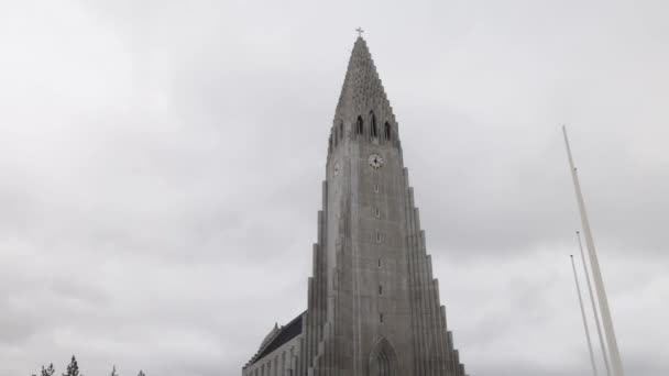 Église Hallgrmskirkja Islande Reykjavik Islande Avec Vidéo Carabine Marchant Vers — Video