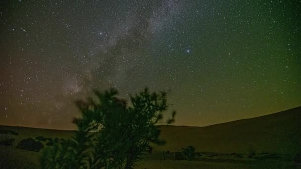 Astro Zeitraffer Der Milchstraße Über Ländlicher Landschaft Bunter Nachthimmel — Stockvideo