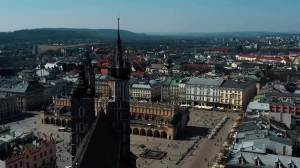 Krakow Tarihi Merkezinin Hava Görüntüsü Kalabalık Sokaklar — Stok video