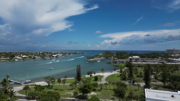 Faible Vol Drone Footage Sur Rivière Loxahatchee Par Une Belle — Video