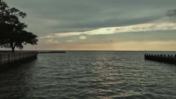 Aerial View Cloudy Sunset Mobile Bay Alabama — Stock Video