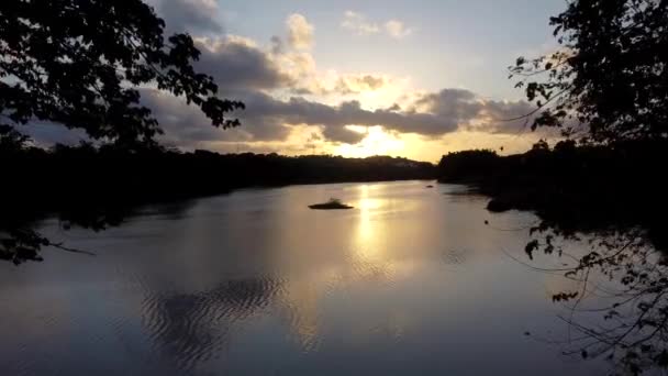 Panenka Pořízená Dronem Při Západu Slunce Jezera Dominikánské Republice — Stock video
