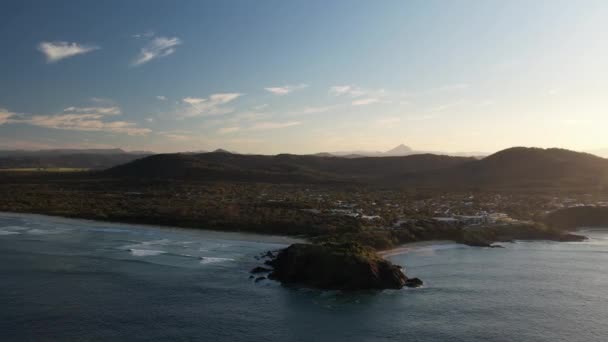 Okyanusun Üzerinden Cabarita Sahili Yeni Güney Galler Avustralya — Stok video