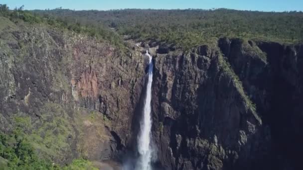 Revealing Shot Walkman Falls Australia August Good Weather — Stock Video