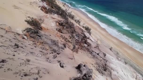 Gökkuşağı Sahili Nde Bir Kız Modelle Drone Çekimleri — Stok video