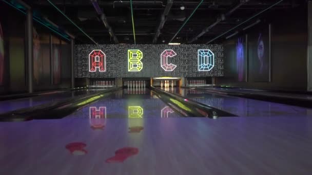 Kingpin Bowling Una Crociera Singapore Lanciare Palla — Video Stock