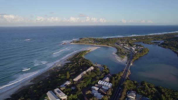 Widok Lotu Ptaka Rzekę Ocean Hastings Point Zachodzie Słońca Nowa — Wideo stockowe