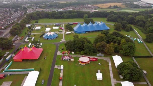 Luftaufnahme Des Gesamten Ortes Dem Das Beliebte Musikfestival Reminisce Stattfinden — Stockvideo