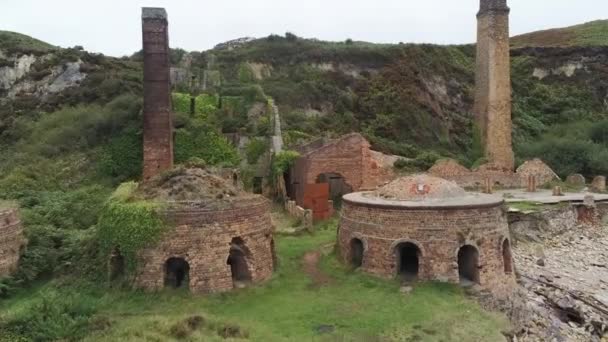 Porth Wen Vista Aerea Trascurato Vittoriano Fabbrica Mattoni Industriali Camino — Video Stock