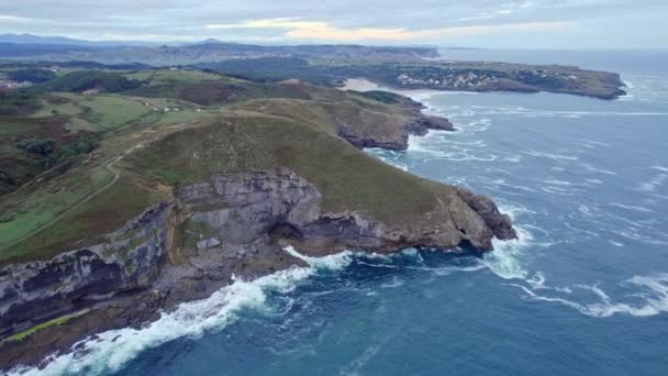 Drone Vangt Het Groene Landschap Van Isla Samen Met Blauwe — Stockvideo