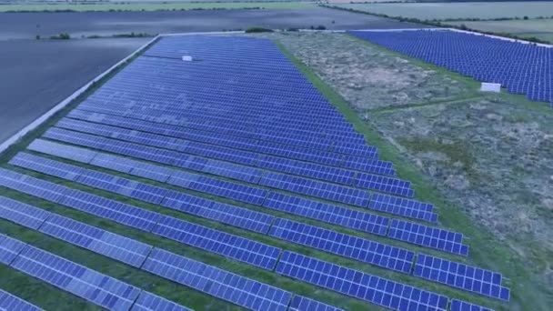 Produzione Energia Pulita Sulla Centrale Solare Racari Romania — Video Stock