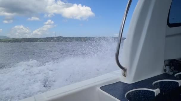 Slow Motion Waves Speed Boat Sailing Ocean Water Tropical Island — Vídeos de Stock