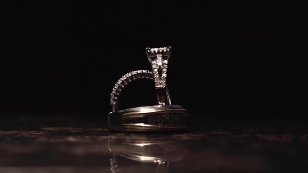 Light Dancing Diamond Gold Ring — Stock Video