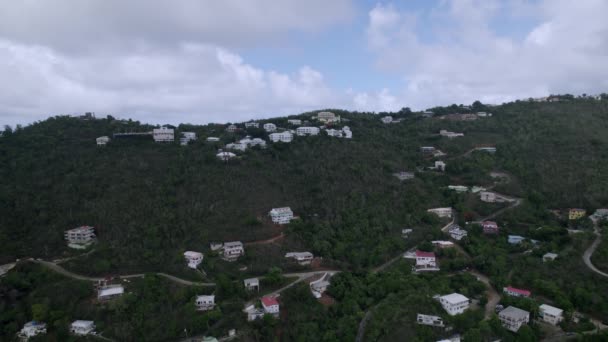 Foto Aerea San Tommaso Usvi Che Attraversa Montagne Svela Terra — Video Stock