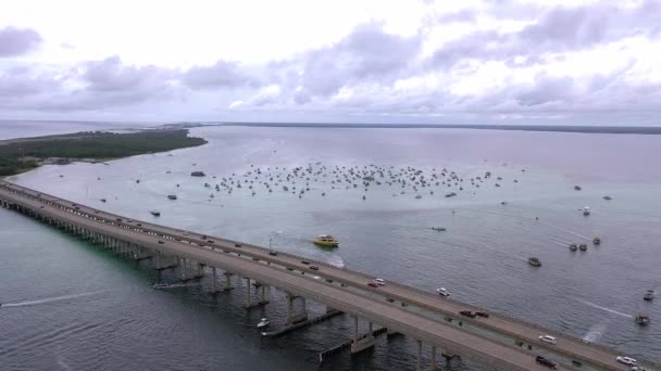 Lambat Drone Pandangan Udara Dari Jembatan Destin Florida Dan Pulau — Stok Video