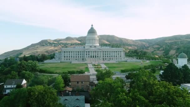 Κινηματογραφική Aerial Drone Shot Του Κτιρίου Utah Capitol Στο Salt — Αρχείο Βίντεο