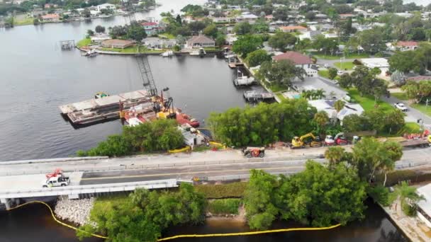 Drone Video Bridge Repair Crews Pracuje 40Th Avenue Bridge Petrohradě — Stock video