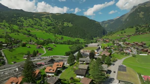 Vista Aérea Sobre Grindelwald Grund Suíça — Vídeo de Stock