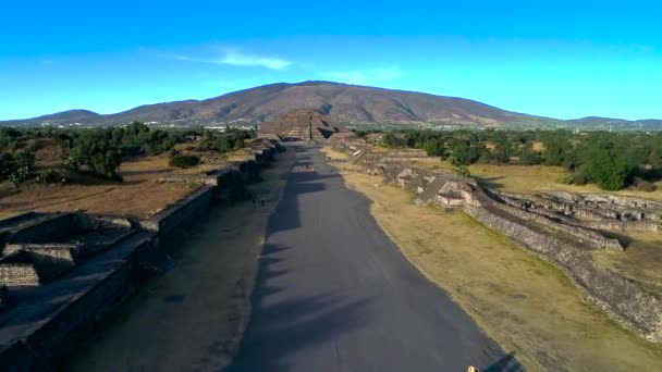 Aztek Harabeleri Ulusal Anıtı Ziyaret Eden Turistlerin Hava Manzarası Güneş — Stok video