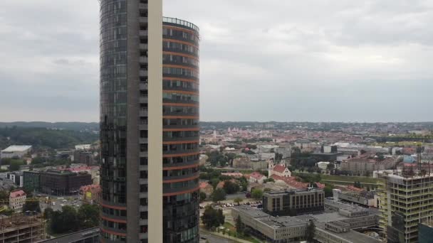 Paisaje Ciudad Por Edificio Enorme Gran Altura — Vídeo de stock