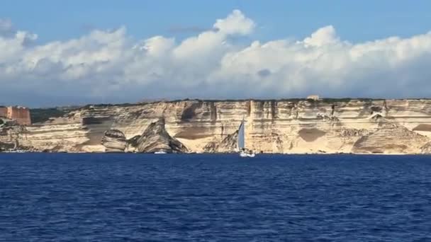 Bonifacio Medieval Town Perched Sandstone Cliffs Corsica France 50Fps Footage — Stock Video