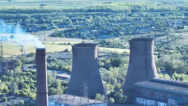 Hyperboloid Cooling Towers Chimney Releasing White Smoke Daytime Galati Romania — 비디오