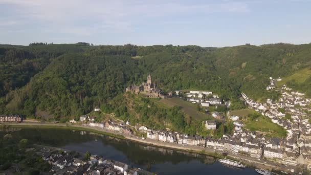 Vue Arc Château Cochem Avec Moselle Qui Coule Milieu Ville — Video