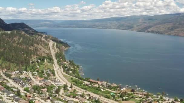 Όμορφη Μεγάλη Καλοκαίρι River Valley Aerial — Αρχείο Βίντεο