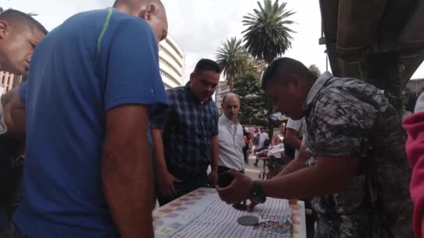 Fast Sleight Hand Street Bet Trick Scammer Medellin Colombia Hustler — Stock Video