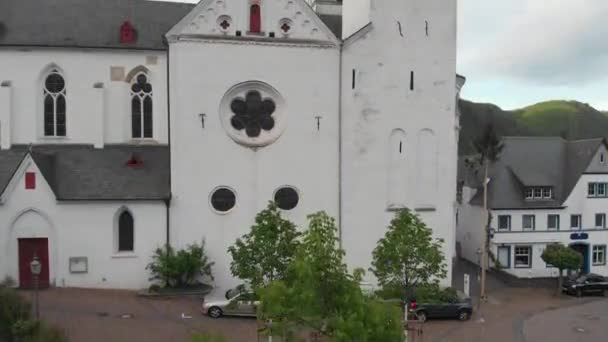 Luftaufnahme Der Kirche Castor Treis Karden Bekanntes Ausflugsziel Moseltal — Stockvideo