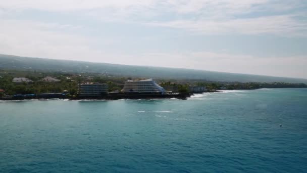 Zeilen Tranquil Zeegezicht Van Kailua Kona Bay Het Grote Eiland — Stockvideo