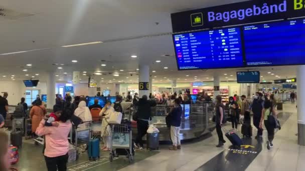 Carusel Bagaje Terminalul Aeroportului Kastrup Din Copenhaga Danemarca Pan Stânga — Videoclip de stoc