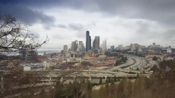 Letecký Pohled Centrum Seattlu Washington Rušnými Dálnicemi — Stock video