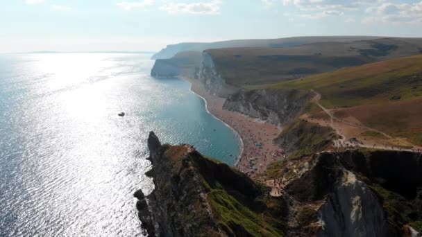 Incredibile Approccio Aereo Alla Spiaggia Durdle Door — Video Stock