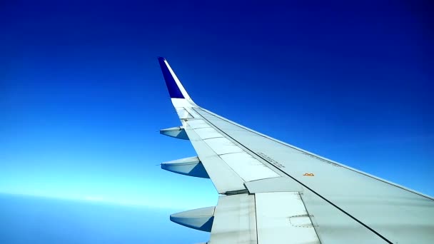 Красивый Голубой Вид Небо Борта Самолета — стоковое видео