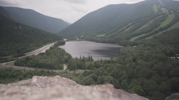 Aika Raukeaa Huipulla Vuoren New Hampshire — kuvapankkivideo