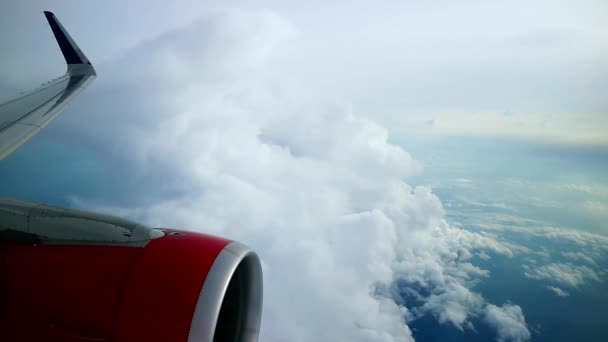 Gökyüzü Nasırlı Uçak Pencerelerinden Manzara — Stok video