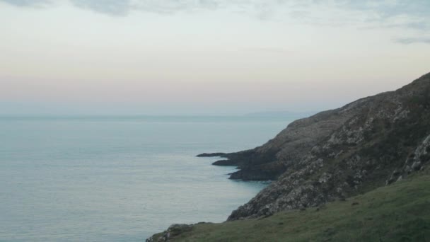 Вечірній Вид Скелясте Узбережжя Пембрукшир Уельс — стокове відео