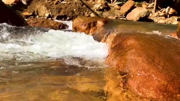 Río Roca Roja Las Caídas — Vídeos de Stock