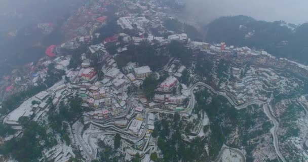 Mussoorie Komşu Bölgeleri Kalın Kar Tabakalarıyla Kaplıdır Mussoorie Uttarakhand Hindistan — Stok video