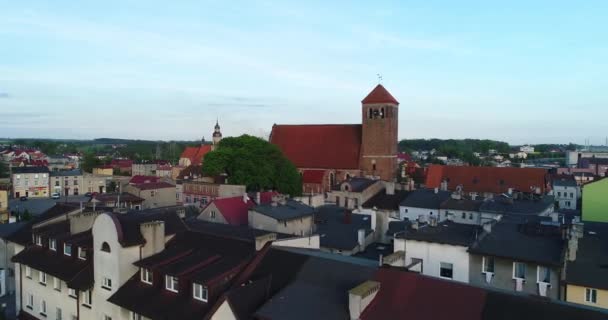 Kerk Boven Gezellige Stad Luchtopname Van Kerk — Stockvideo