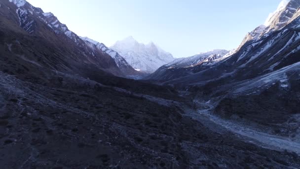 Bhojbasa Trova Una Distanza Circa Dal Gangotri Principale Sosta Trekking — Video Stock