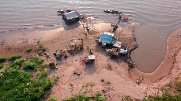 Imagens Aéreas Drones Voando Sobre Uma Casa Flutuante Pescadores Costa — Vídeo de Stock