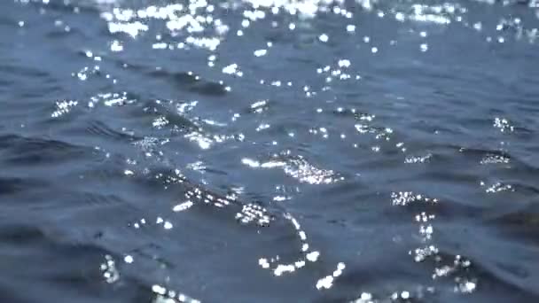 Голубая Вода Небольшими Волнами Рябью Замедленной Съемке — стоковое видео