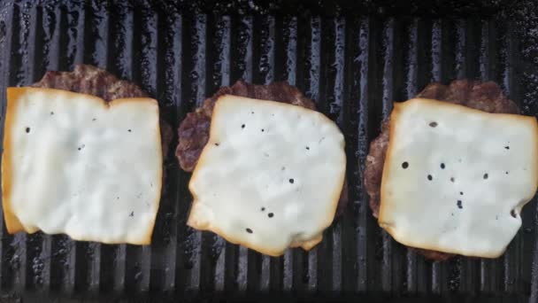 Queijo Derretendo Carne Grelhada Hambúrguer Gourmet Cozinhar — Vídeo de Stock